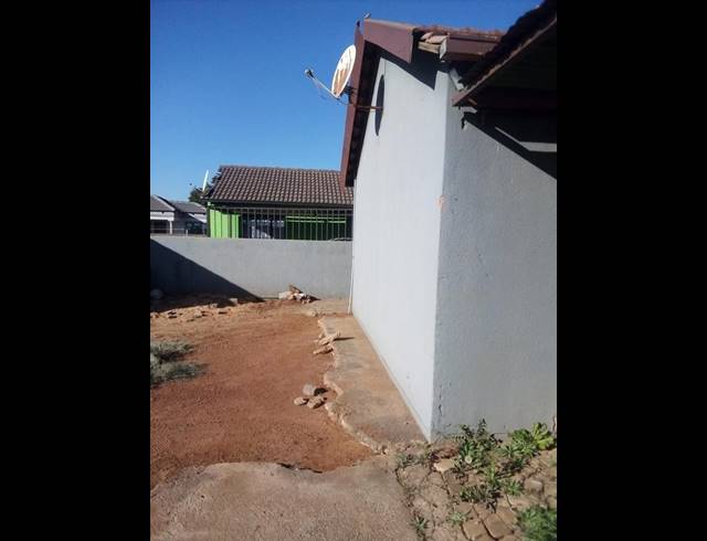 2 BEDROOM HOUSE FOR SALE IN SOSHANGUVE XX